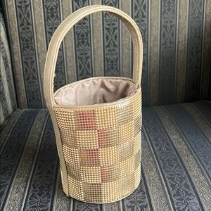 Rare find! Vintage Whiting & Davis Golden Mesh Women's Handbag, midcentury.